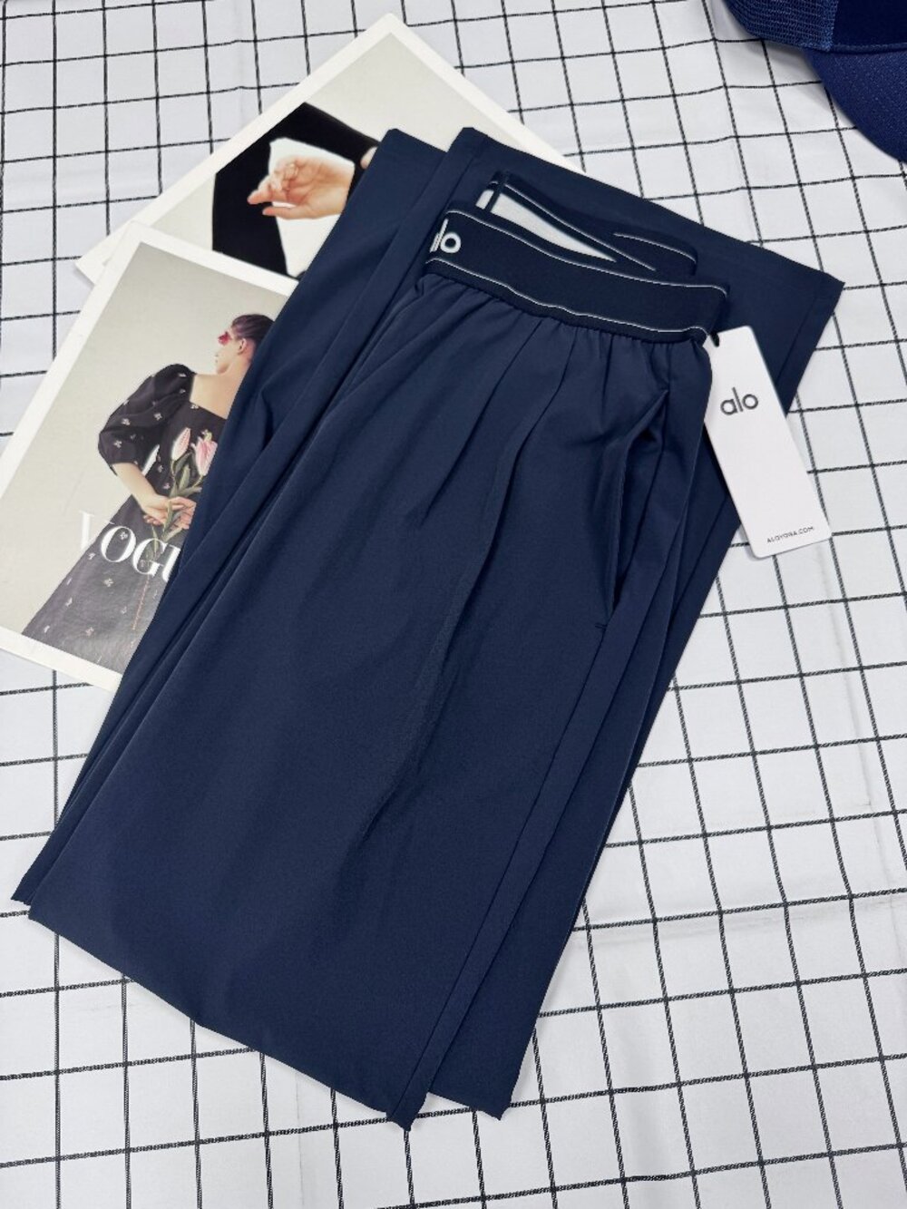 ALO Yoga Navy Blue Pants 😎 Suit Up Trouser, High Rise 30" Inseam Straight Leg - Picture 4 of 8